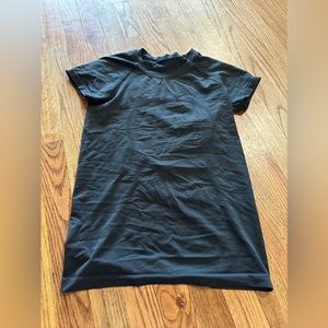 Lululemon swiftly tech shirt